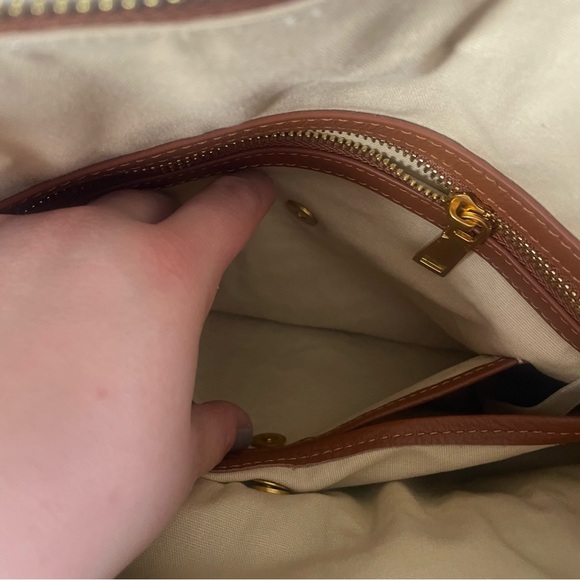 Share Minooy Hera Crossbody Tote Shoulder Bag Caramel Color 6.6L Soft Leather - Picture 12 of 16